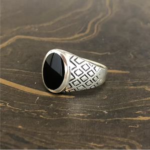 Bague pour homme de créateur, motif géométrique, onyx noir, 10,1 grammes, bijoux fins, à porter au quotidien - Product Image 2