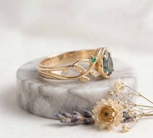 Anillo de compromiso personalizado con gema verde de inclusión, alternativa a la perla, joyería de oro negro, pieza llamativa - Product Image 2