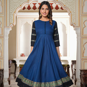 Vente en gros de Kurta Anarkali en rayonne à imprimé floral vert et bleu, tenue traditionnelle décontractée d'été pour femmes - Product Image 1