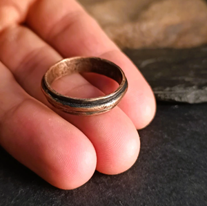 Bague magnétique en cuivre pur forgé à la main, de qualité supérieure, pour la santé, motif rainuré oxydé, vente en gros - Product Image 2