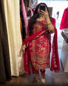 ชุดคุร์ตีผ้ามัสลินทอจากผ้าไหมแท้ 100% คอทรงโอ สไตล์โบฮีเมียนน่ารัก ปี 2026 พร้อมกางเกงและผ้าคลุมไหล่ แขนยาว - Product Image 1