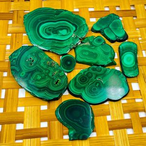 Tranche de malachite naturelle polie, malachite verte rayée, pierre de guérison pour le Reiki, la méditation, l'énergie et la décoration, vente en gros - Product Image 3