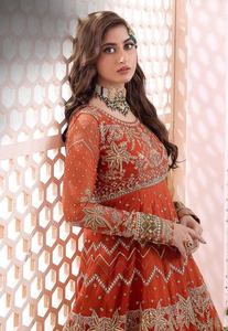 Traje de Novia Indio-Pakistaní de Diseño con Bordado, Maxi Lahenga Choli de 3 Piezas, Trajes de Boda de Diseñador para Fiestas - Product Image 5