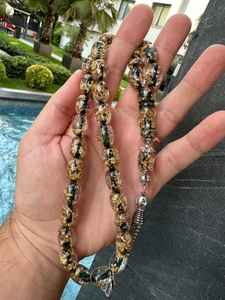 Elegante tasbih de resina verde con brillantes copos dorados, hecho a mano para un zikr suave, el mejor regalo para musulmanes. - Product Image 2