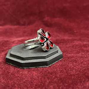 Wholesale RUHAN GEMS ER-077 Oxidized <b>Silver</b> Bohemian <b>Garnet</b> Flower Shape Bezel Setting Antique <b>Silver</b> Plated Women's <b>Ring</b> - Product Image 4