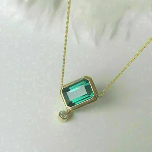 จี้มอสซาไนต์ทรงรีมินิมอลสีเขียว สร้อยคอเงินแท้ 925 ชุบทอง ดีไซน์เรขาคณิตน่ารัก สวยหรู เหมาะเป็นของขวัญ - Product Image 4