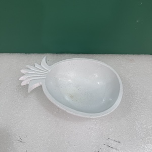 Bol en aluminium en forme d'ananas, plat de service décoratif, assiette à fruits, à collations et à desserts - Product Image 5