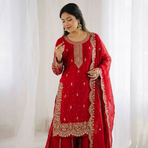 Ensemble de costume palazzo brodé de sequins de créateur pour soirée - Product Image 1