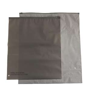 Bolsas de Metal Personalizadas de Alta Calidad, Resistentes a la Humedad y Reciclables, con Cierre y Logotipo Personalizado para Empaque de Ropa - Product Image 1