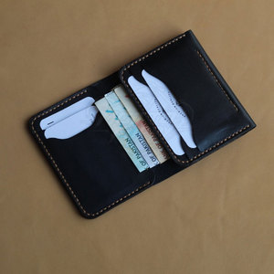 Portefeuille en cuir unisexe de nouvelle conception avec porte-cartes et poche à monnaie, qualité supérieure, personnalisable pour les voyages d'affaires et l'usage quotidien - Product Image 4