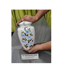 Urne funéraire américaine en aluminium peinte à la main, de qualité supérieure, pour cendres humaines adultes, fournitures funéraires par Brassworld India - Product Image 1