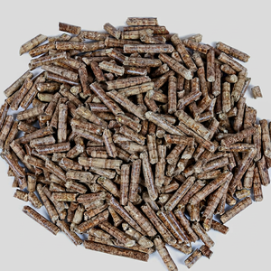 Granulés de bois écologiques Premium NAVYA AGRO INDUSTRIES, 100% bois, biocarburants, sciure de bois, bâtonnets de biomasse, 2% de cendres, 5% d'humidité, 550kg/m - Product Image 1