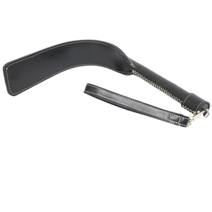 Pala de cuero para fustigar con hoja ancha para una distribución uniforme de la sensación - Product Image 3