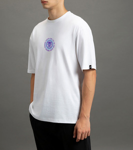 เสื้อยืดคอตตอนผู้ชายพิมพ์ลาย DTF แบบกำหนดเอง คุณภาพพรีเมียม คอกลม สวมใส่สบาย ระบายอากาศได้ดี เนื้อผ้านุ่ม ผู้ผลิตแบบ OEM และ ODM - Product Image 5