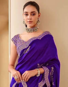 Sari réversible en soie mélangée bleue KV, orné et infroissable, avec chemisier non cousu pour mariage - Product Image 4