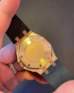 Bijoux noirs de l'océan A.P. Montre de qualité supérieure avec bracelet en acier inoxydable serti de diamants Moissanite VVS de 41 mm, mouvement à quartz - Product Image 5