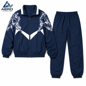 Ropa de invierno con logotipo personalizado, conjuntos deportivos de color liso para adultos, chaqueta cortavientos, conjuntos de pantalones y chaqueta. - Product Image 1