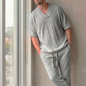 Ensemble de survêtement pour homme personnalisé, tissu côtelé, t-shirt à col en V avec pantalon de jogging, vêtements décontractés - Product Image 5