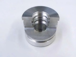 Yogi Engineering Block 03 Gabarit de positionnement usiné pour emplacement de pince de serrage, Gabarit de maintien à étages (Acier doux/Aluminium) - Product Image 3