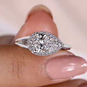 Anillo de compromiso y boda clásico con diamante de corte pera de 1.12 quilates cultivado en laboratorio, certificado IGI, engaste invisible en oro, ideal para fiestas. - Product Image 1