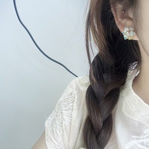 Boucles d'oreilles de luxe en perles d'eau douce naturelles, camélia avec des fleurs incrustées de pierres exquises - Product Image 4