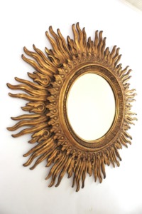 Round Gold Sunburst Wall Mirror With Wooden Frame Traditional Decorative Design - Product Image 3