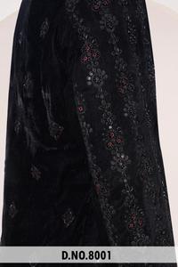 ชุดเชอร์วานีกำมะหยี่สีดำพรีเมียมสำหรับผู้ชาย สไตล์อินโดเวสเทิร์น เหมาะสำหรับงานแต่งงานสุดหรู พร้อมงานปักประณีตและประดับเลื่อม สำหรับโอกาสพิเศษ - Product Image 2