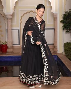 Nouvelle Robe Anarkali Rose Élégante pour Femme, Manches 3/4, en Crêpe de Georgette Semi-Couturée, Extensible et Séchage Rapide, Idéale pour Fêtes et Mariages - Product Image 4