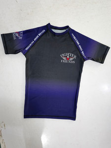 บริการ OEM คุณภาพพรีเมียม เสื้อรัดกล้ามเนื้อ MMA สีพื้น ดีไซน์โดดเด่น สำหรับใช้งานกลางแจ้ง - Product Image 1