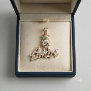 Colgante de Moda con Nombre Personalizado en Cursiva, con Diamantes Naturales y Cristales Brillantes, en Oro de 10K, con Cierre de Osito de Peluche, Regalo Ideal - Product Image 5