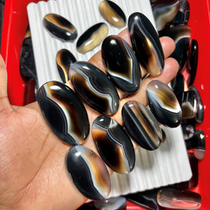 Lot de pierres précieuses en agate noire naturelle à bandes, cabochons de forme libre pour la fabrication de colliers, formes variées - Product Image 3