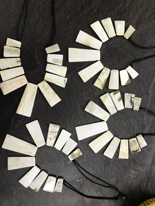 Collar Ecológico de Cuerno de Búfalo para Mujer, Diseño Moderno Hecho a Mano por Perfect Enterprises - Product Image 4