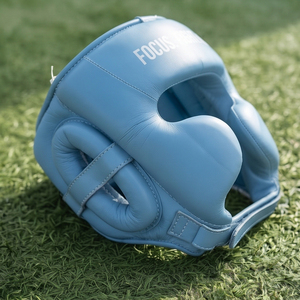 Protège-tête en cuir pour la boxe, les arts martiaux, le Muay Thai, les compétitions et l'entraînement - Product Image 4