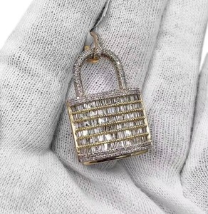 Pendentif de luxe plaqué or 18 carats avec moissanite taille baguette, serti en canal, breloques de verrouillage, bijoux hip-hop, style Iced Out, pour rappeur, bling - Product Image 3