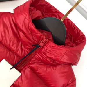 Parkas Premium para Niños con Capucha Larga, Chaqueta Roja de Plumón, Abrigo de Invierno con Cremallera a Prueba de Viento y Bolsillos Canguro Anti-Pellizcos - Product Image 3