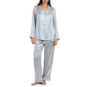 Vente en gros de 2 robes de nuit grande taille, ensemble de vêtements de nuit sexy en dentelle et satin pour femmes, pyjama en soie douce - Product Image 1