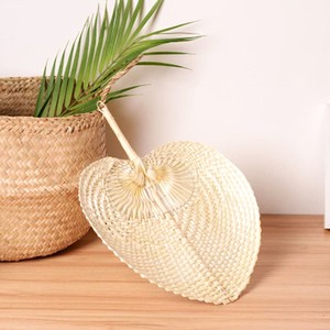 Abanico de Bambú Tradicional Vietnamita Hecho con Bambú Natural Ideal para Días de Verano o Uso de Recuerdo - Product Image 6