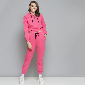 Ensemble 2 pièces de survêtements sportifs en molleton 100 % coton pour femme, comprenant un crop top à capuche et un pantalon de jogging, avec logo personnalisé sérigraphié OEM, idéal pour l'hiver et les loisirs. - Product Image 1