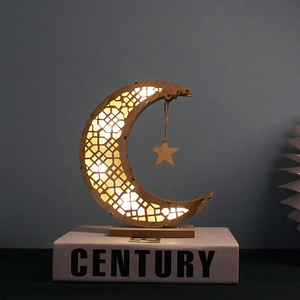 Decoraciones Ecológicas Clásicas para Ramadán, Luces LED de Madera con Forma de Luna y Estrella, Linterna LED de Luna Mubarak de Oriente Medio por MULTI CRAFT - Product Image 3