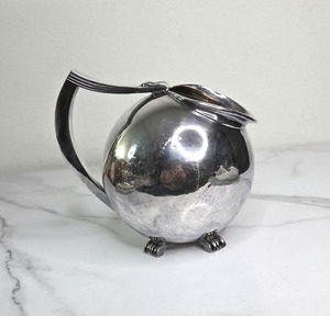 Professional Stainless Steel Beverage <b>Jug</b> With Lid Premium <b>Water</b> Serving <b>Jug</b> For Hotel Restaurant Catering And Dining - Product Image 4