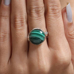 Bague en argent Sterling 925 massif faite à la main, bague faite à la main, bague céleste, bijoux en Malachite verte, cadeau pour elle - Product Image 5