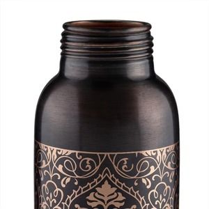Bouteille d'eau en cuivre pur ayurvédique de qualité supérieure et design floral damassé artisanal, finition noire mate élégante - Product Image 4
