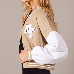 แจ็คเก็ตวาร์ซิตี้ทรงครอปแฟชั่นสำหรับผู้หญิง ดีไซน์ล่าสุด ปี 2026 คอวี หลากสี สามารถปรับแต่งได้ รับผลิตแบบ OEM กันน้ำ ผลิตจากผ้าฝ้าย - Product Image 4