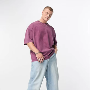 T-shirt pour homme violet surdimensionné, col rond, manches courtes, couleur unie, décontracté, en jersey de coton, longueur normale - Product Image 3