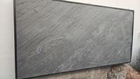 Revêtement mural en pierre mince en ardoise noire brossée, anti-acide, contemporain, décoratif pour les maisons, les bureaux et les projets intérieurs
