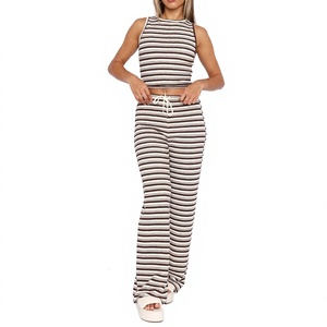 Ensemble long 2 pièces pour femme, rayé marron, en tissu éponge durable, respirant, extensible et à séchage rapide, idéal pour l'été, comprenant un pantalon large et un haut court - Product Image 1