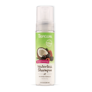 Champú para Mascotas sin Agua TropiClean - Fórmula sin Enjuague (Botella de 7.4 fl oz) Hipoalergénico - Product Image 2
