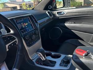SUV sport de luxe d'occasion 2018, série V8 haute performance - Product Image 5