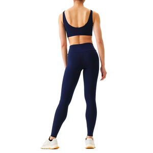 Ensemble de sport deux pièces pour femme grande taille, couleur unie, avec leggings – Tenue de yoga et de fitness OEM - Product Image 2