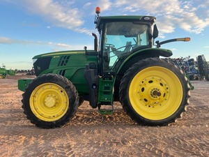 Tractor Agrícola 2021 6175R 210HP 4WD con Caja de Cambios y Bomba, Transmisión de Engranajes Premium, Equipo Listo para Exportación - Product Image 4
